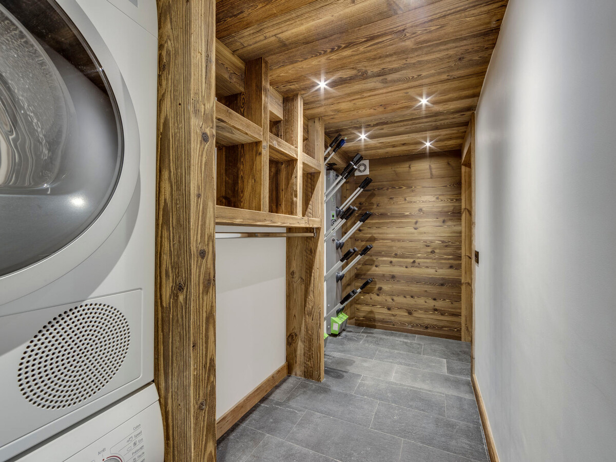 Chalet d'Exception avec Piscine, Hammam et Ascenseur à Val d'Isère, Proche des Pistes - Photo 12