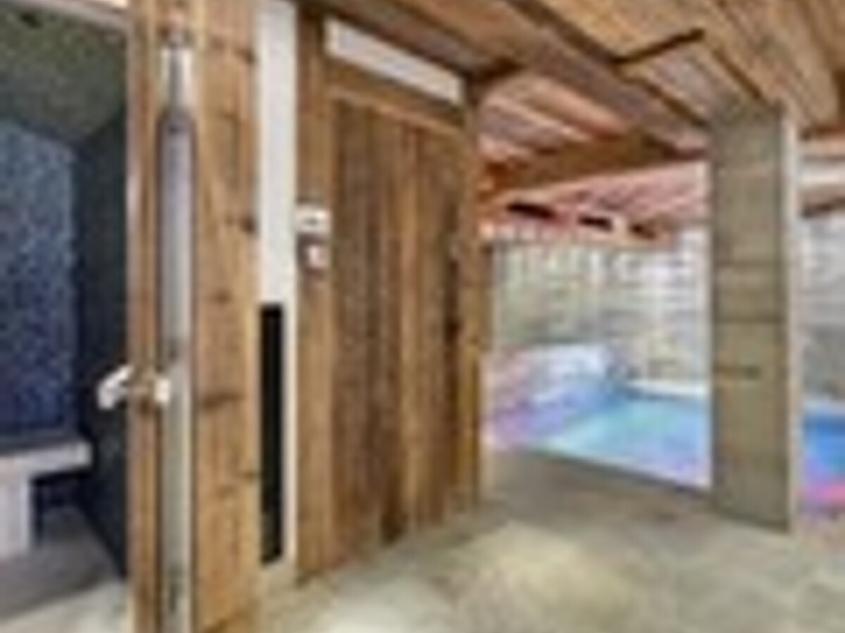 Chalet d'Exception avec Piscine, Hammam et Ascenseur à Val d'Isère, Proche des Pistes - Photo 16