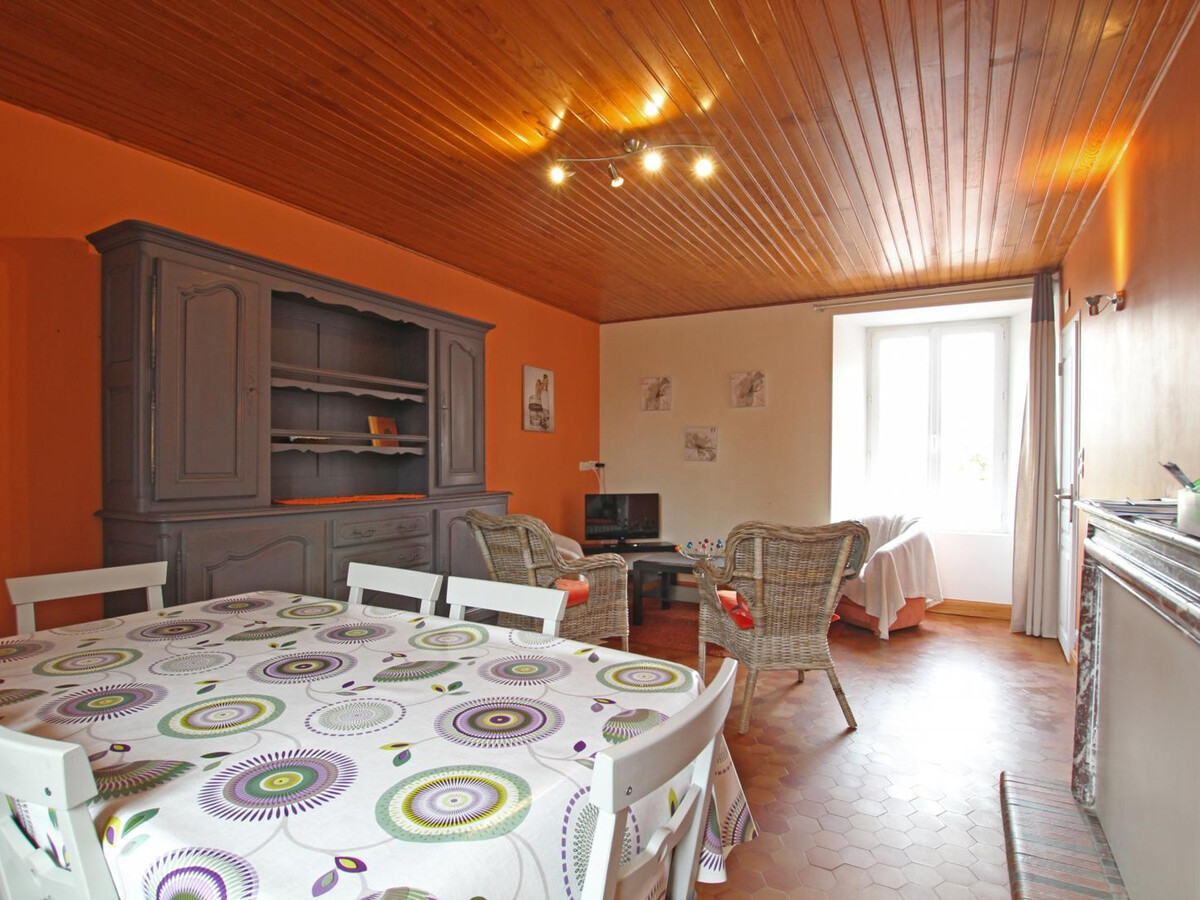 Gîte familial 4 pers avec piscine intérieure à Feugères - Photo 7