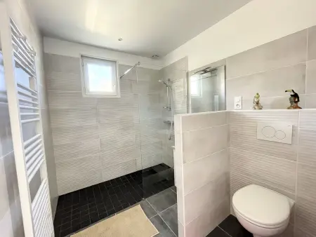 Maison rénovée 7 pers. à Carolles, jardin et ping-pong : photo 8