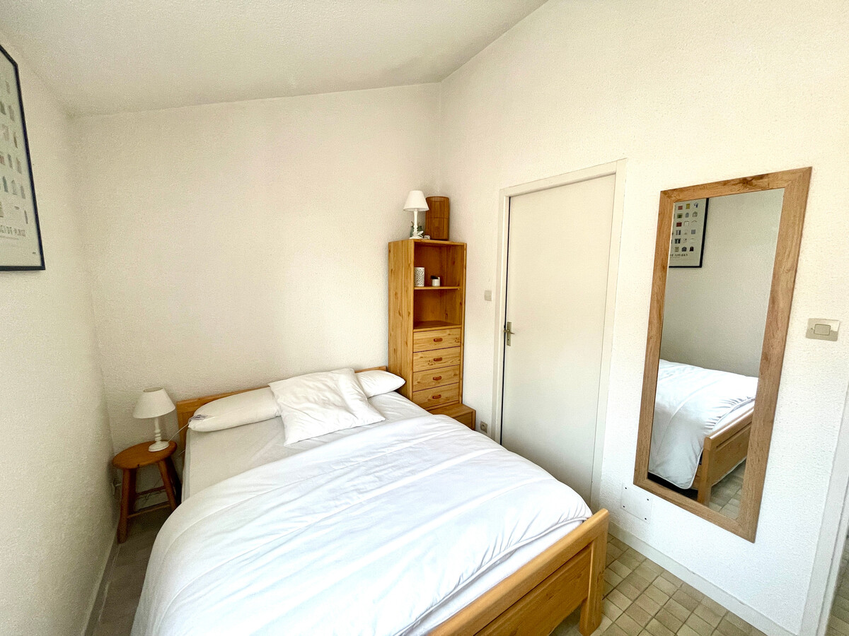 Maison plain-pied aux Sables-d'Olonne, cour et parking - Photo 6