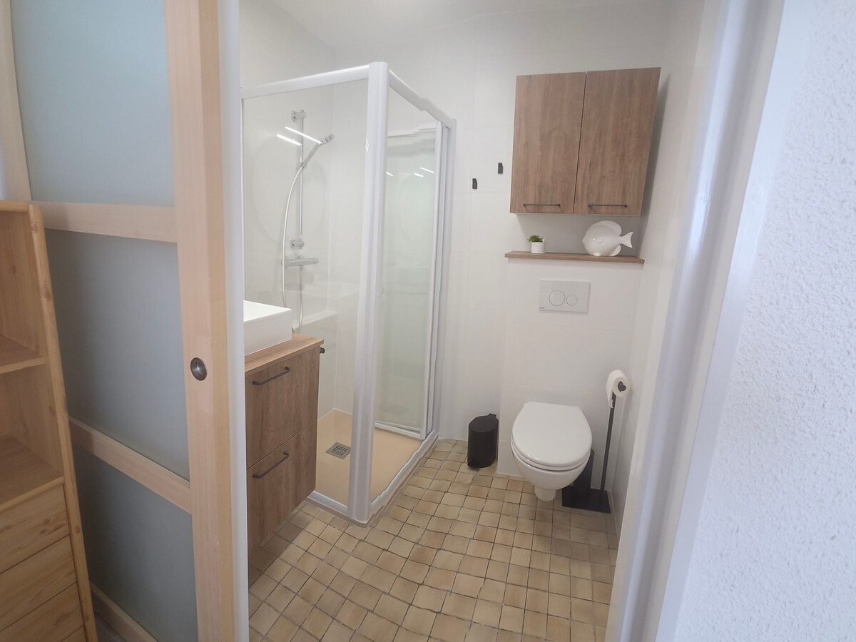 Maison plain-pied aux Sables-d'Olonne, cour et parking - Photo 7