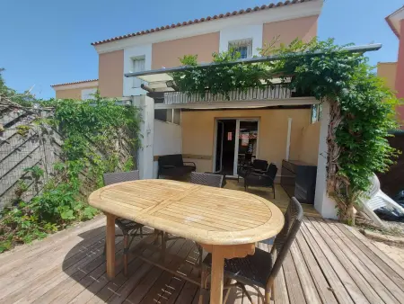 Location maison à Marseillan Plage, Maison climatisée avec jardin, terrasse et piscine, proche des campings - Marseillan