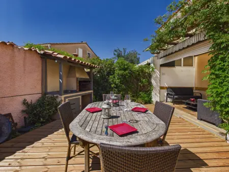 Maison climatisée avec jardin, terrasse et piscine, proche des campings - Marseillan - Photo 1