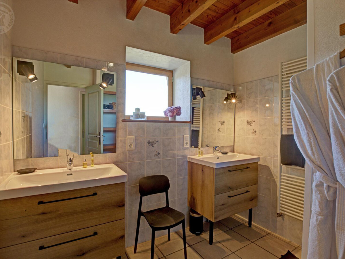 La Grange - Gîte 6 pers, cheminée, 1000 m² jardin - Photo 10