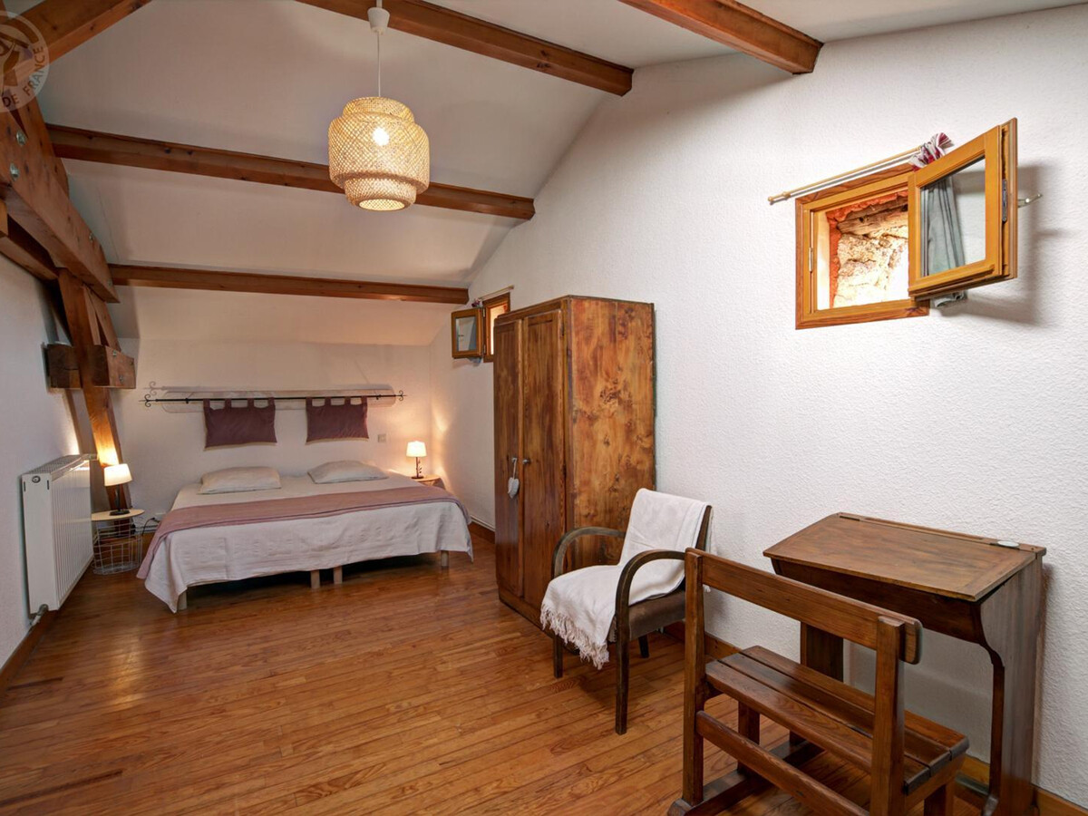 La Grange - Gîte 6 pers, cheminée, 1000 m² jardin - Photo 12