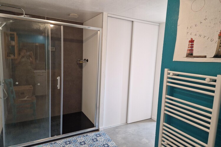 Maison plain-pied éco-conçue, jardin 3000 m², vue mer - Photo 15