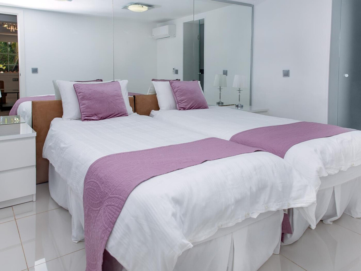 Villa 8 chambres Marbella avec piscine débordement et services - Photo 14