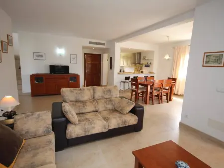 Maison de Vacances à Sa Rápita avec Jardin, Climatisation et Accès Proche à la Plage - Photo 9