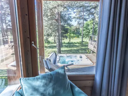 Lodge Mezenc 10 pers. : spa, piscine et aire de jeux : photo 10