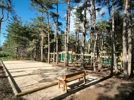 Lodge Mezenc 10 pers. : spa, piscine et aire de jeux : photo 25