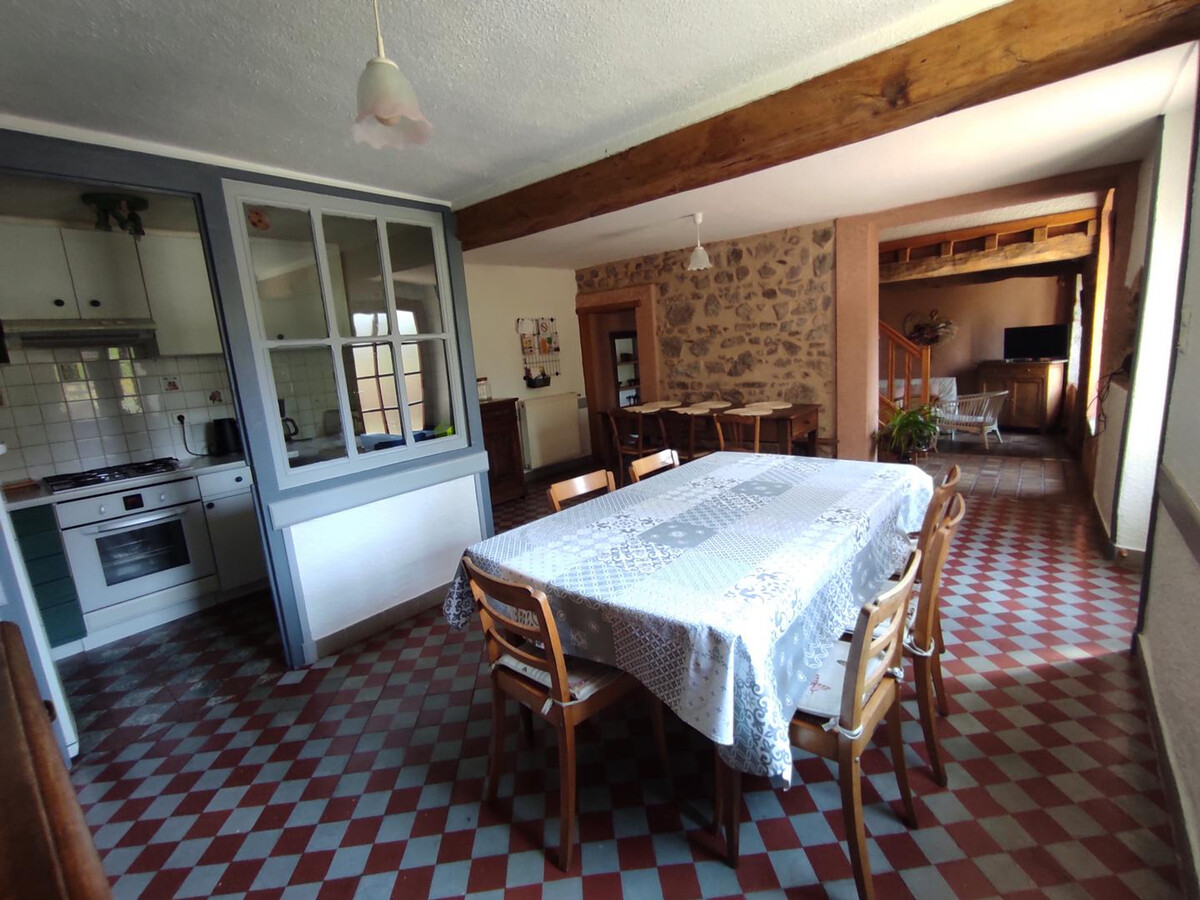 Gîte 132 m² avec piscine et jardin à Renaison - Photo 2