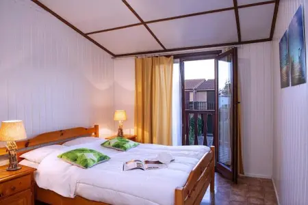 Domaine Les Tamaris et Les Portes du Soleil Portiragnes // Maison standard 2 chambres 6 pers, Maison de Plage aux Tamaris Portiragnes - Photo 3