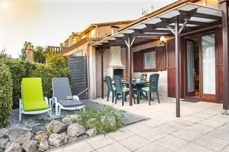 Domaine Les Tamaris et Les Portes du Soleil Portiragnes // Maison confort 3 chambres 7 pers, Magnifique hôtel à Portiragnes près de la plage - Photo 3