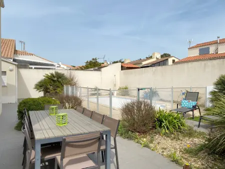 Villa familiale avec piscine privée chauffée, 800m plage, WiFi - Photo 2