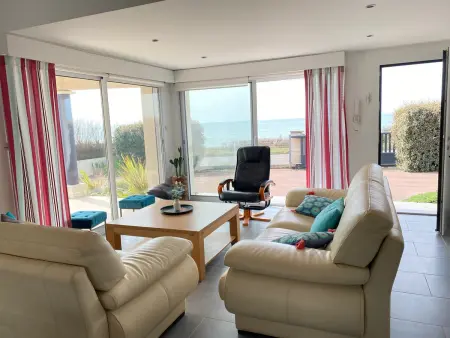 Villa familiale avec piscine privée chauffée, 800m plage, WiFi - Photo 5