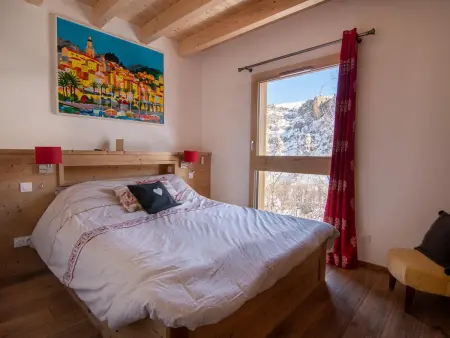 Chalet 5 pièces avec sauna et jardin clos à Valloire : photo 8