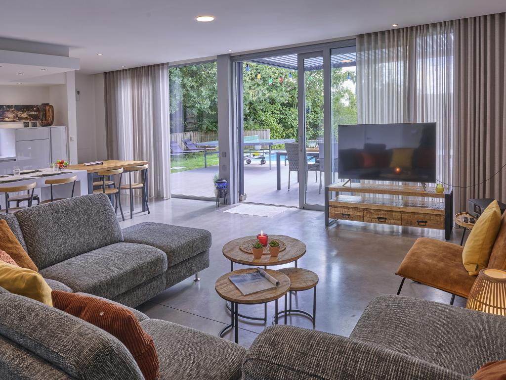 Maison Oscar – 8 pers, piscine privée à Tongeren - Photo 9