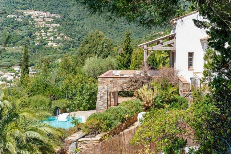 Villa Balou à Cavalaire : 5 chambres, piscine et vue mer - Photo 14