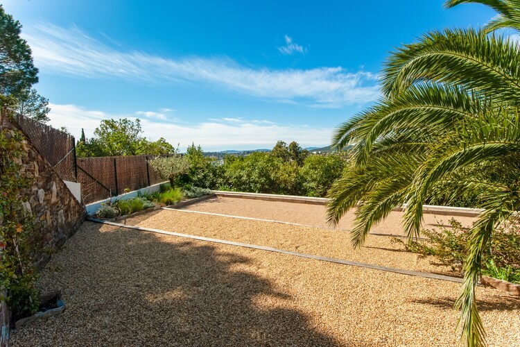 Villa Balou à Cavalaire : 5 chambres, piscine et vue mer - Photo 26