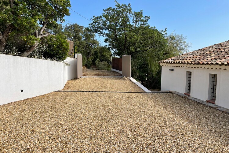 Villa Balou à Cavalaire : 5 chambres, piscine et vue mer - Photo 30