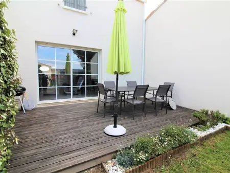 Location maison à Saint Pierre d'Oléron, Maison moderne à Saint-Pierre-dOléron avec jardin, proche port et plages, 4 couchages