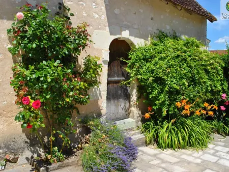 Gîte de Charme pour 15 Pers avec Jardin Privatif, à 12 km de La Roche-Posay - Photo 3