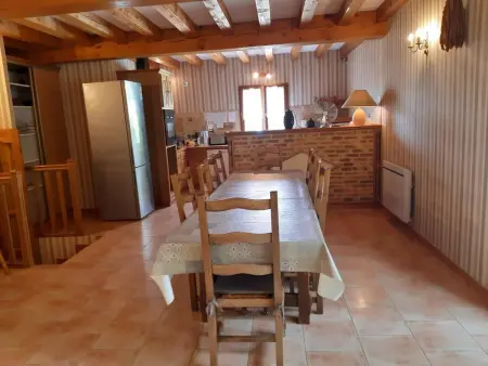Gîte 5 chambres avec piscine privée, 10 personnes : photo 8