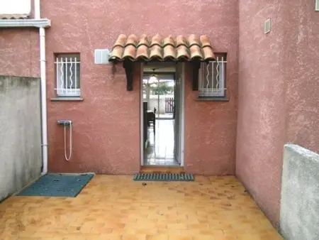Maison climatisée avec parking et terrasses, 2 chambres, quartier calme - Photo 9