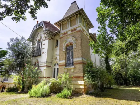 Location villa à Arcachon, Villa Familiale près du Moulleau et Plage des Arbousiers avec Grand Jardin et Terrasse