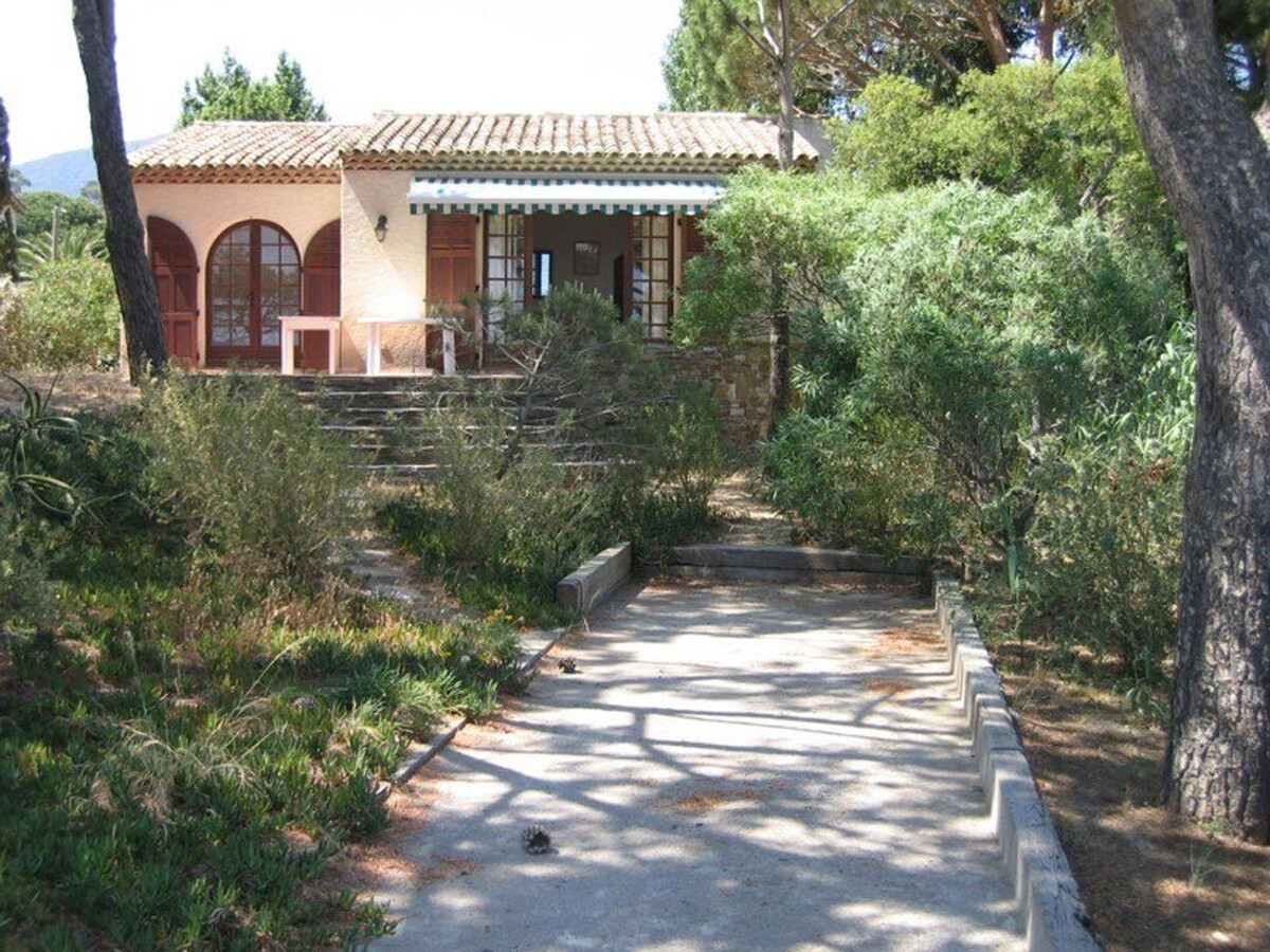 Villa 2 chambres climatisée, terrasse face à la mer à Cavalaire - Photo 4