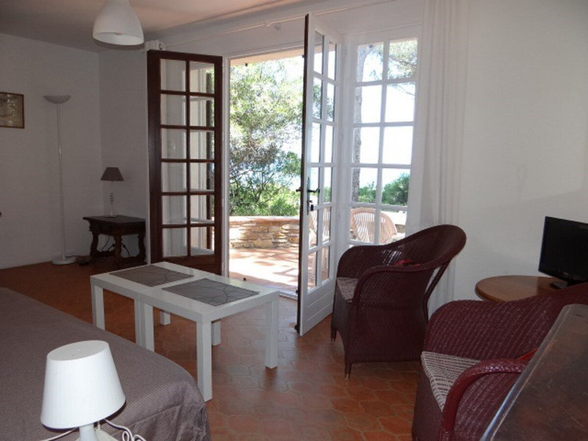 Villa 2 chambres climatisée, terrasse face à la mer à Cavalaire - Photo 12
