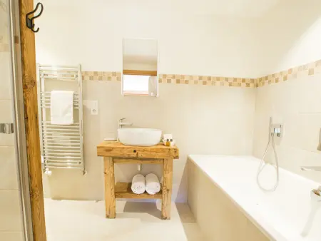 Chalet d'Exception: Ferme 200 ans Rénovée avec Sauna & Spa - Photo 13