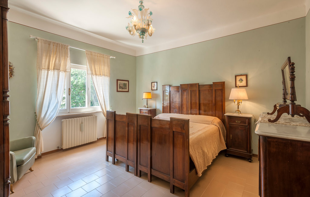 Maison 210 m² avec piscine et jardin de 1800 m² - Photo 4