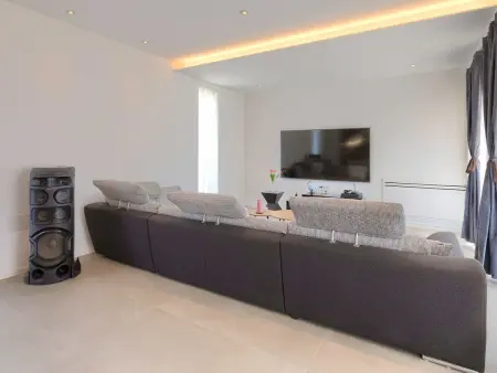 Villa Julia 9 pers. – Piscine chauffée & salle de jeux : photo 7