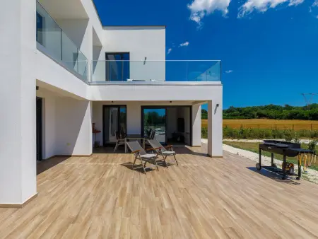 Villa Julia 9 pers. – Piscine chauffée & salle de jeux : photo 9