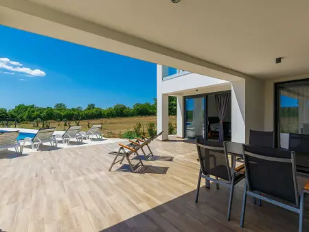 Villa Julia 9 pers. – Piscine chauffée & salle de jeux : photo 12