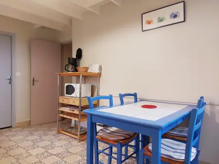 Gîte 6 personnes avec salle de jeux et jardin de 1200m² à Dampierre-sous-Brou : photo 8