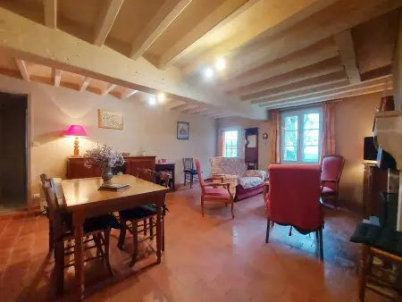 Gîte 6 personnes avec salle de jeux et jardin de 1200m² à Dampierre-sous-Brou : photo 10