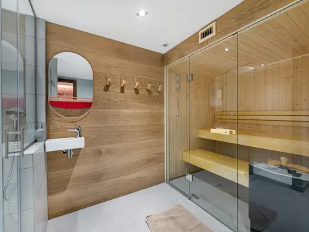 Chalet familial rénové avec sauna près des pistes - Photo 11