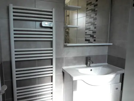 Maison T4 rénovée, jardin privatif - 15 min plage : photo 6