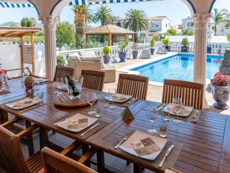 Villa Romulia avec piscine et accès canal à Empuriabrava - Photo 2