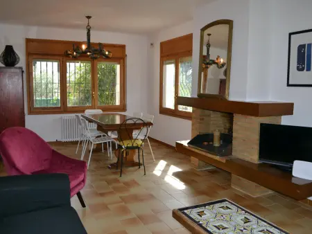 Maison calme avec jardin, 4 chambres, proche plage à Llançà - Photo 3