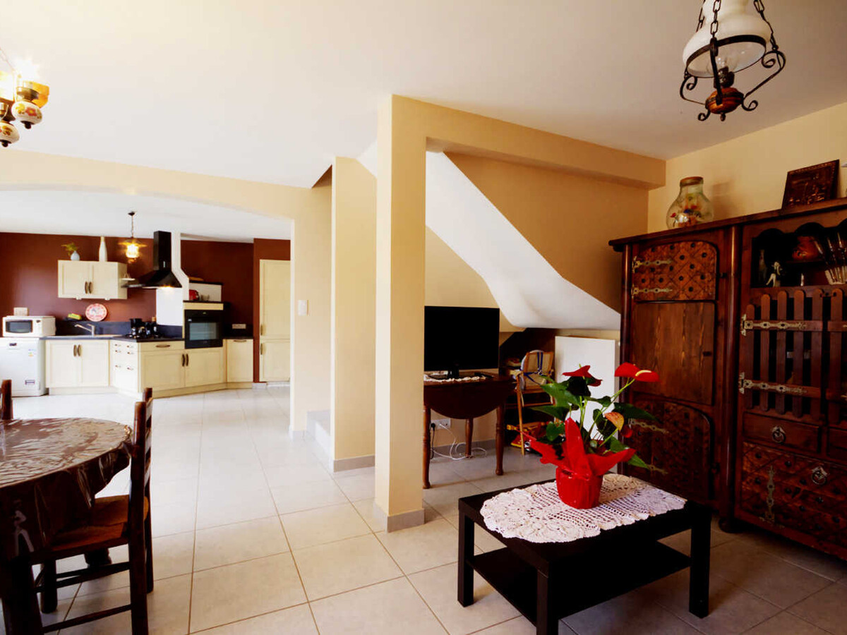 Gîte de Charme en Pierre, 143 m², Poêle à Bois, 2000 m² - Photo 2