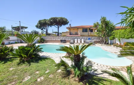 Villa avec piscine privée à Anzio, 700m de la plage : photo 13