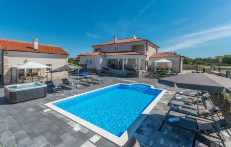 Location maison de vacances à Sukosan