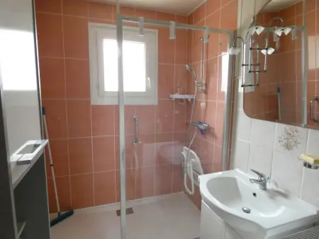 Maison de plain-pied avec cour privée, proche de la plage, idéale pour familles, Côte d'Opale. - Photo 12