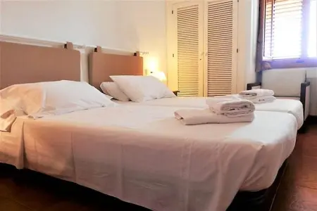 Villa Las Petunias, 4 chambres avec piscine à Ibiza : photo 17