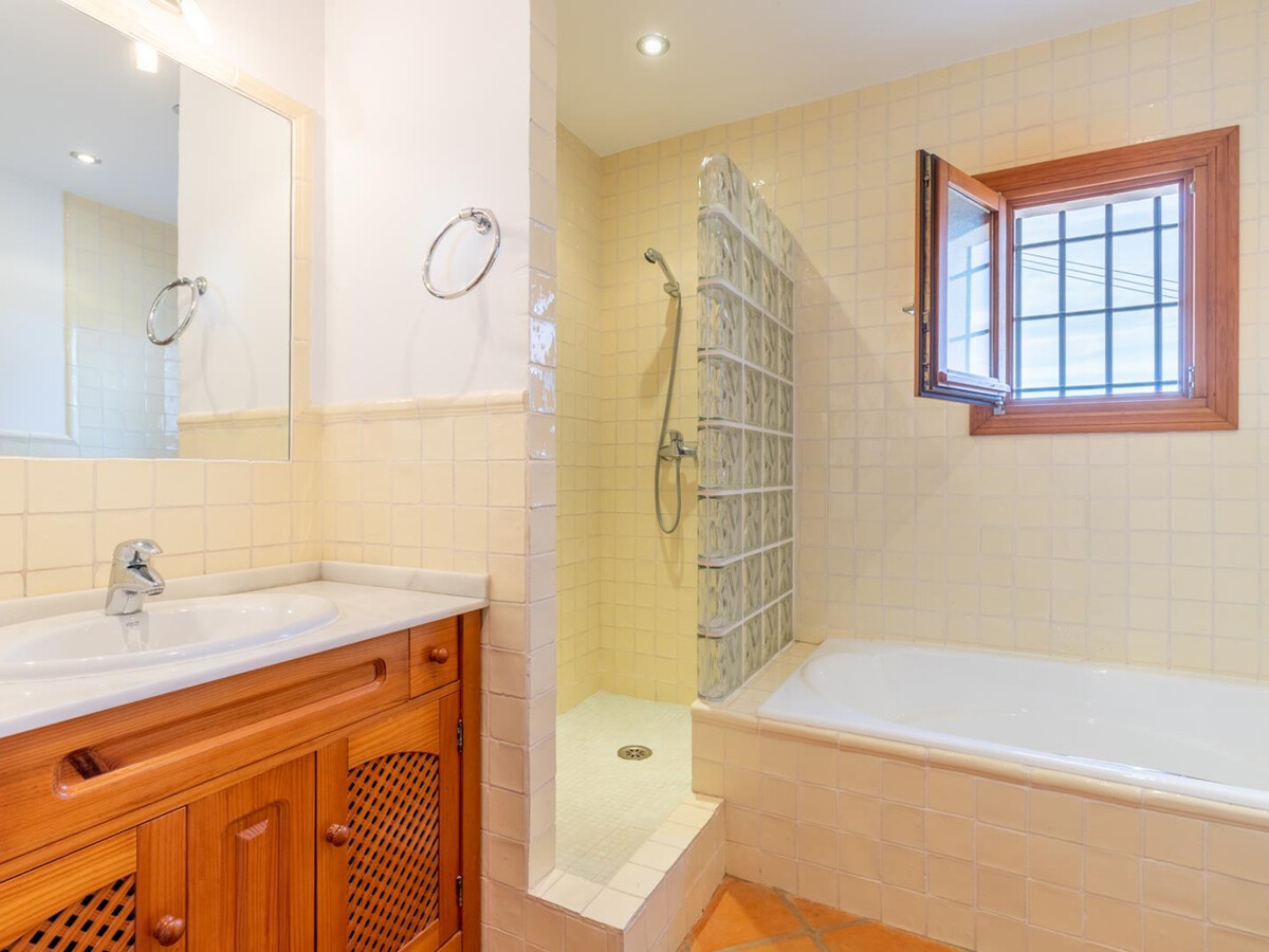 Villa luxe 4 chambres Moraira, piscine chauffée privée - Photo 30