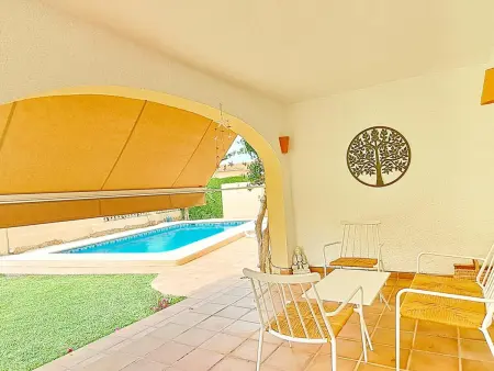 Villa intime à Moraira avec piscine privée, proche plage et commodités : photo 3